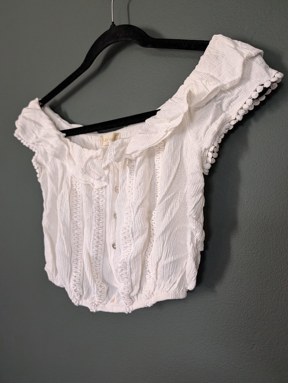 Altar'd State White Off-Shoulder Ruffle Button Top 0062 - Picture 4 of 7